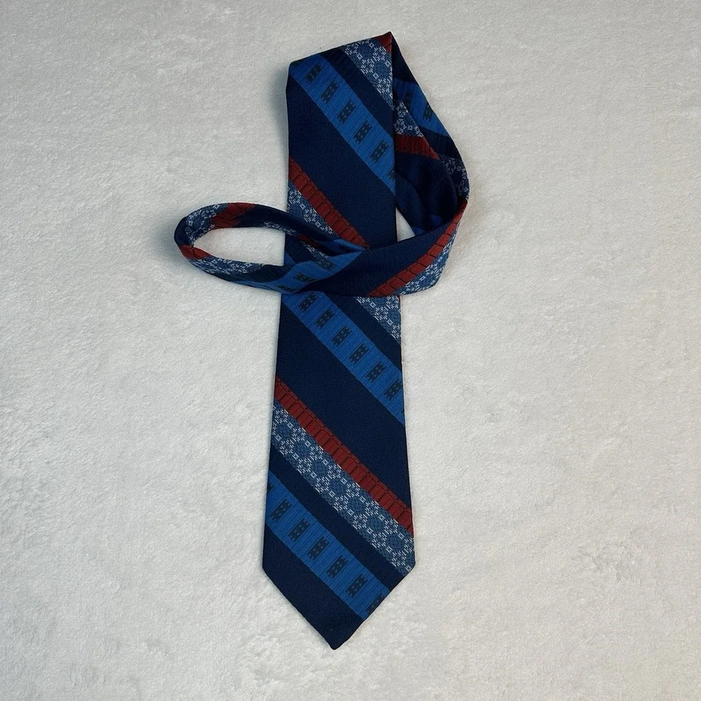 Vintage Prince‎ Consort Golden Clasp Necktie Blue Red Patterned